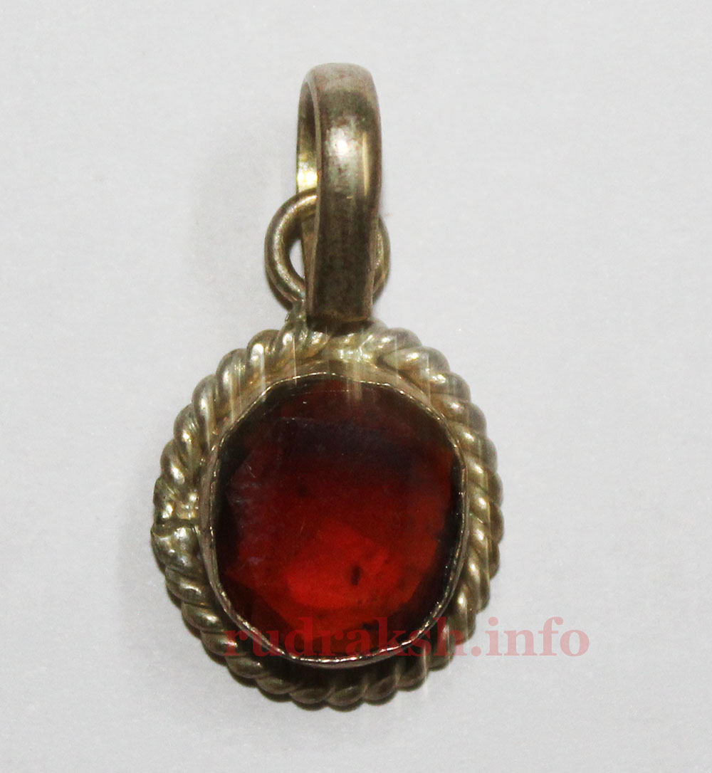 Gomed in Silver Pendant (Hessonite)