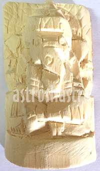 Shvetark Ganpati (Carved Ganesha idol on ark root)